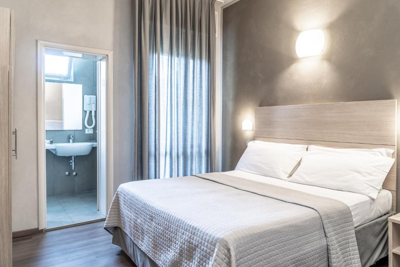 Hotel Columbia Беллария-Иджеа-Марина Экстерьер фото